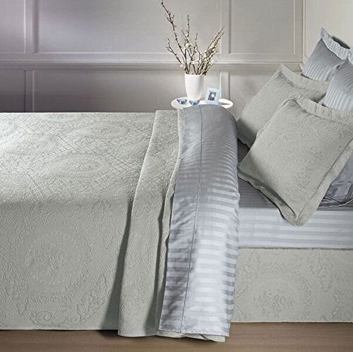 Europa Fine Linens Kensington Rose Matelasse Bedding, Bedspread Full Size 96-Inch by 110-Inch, Dove