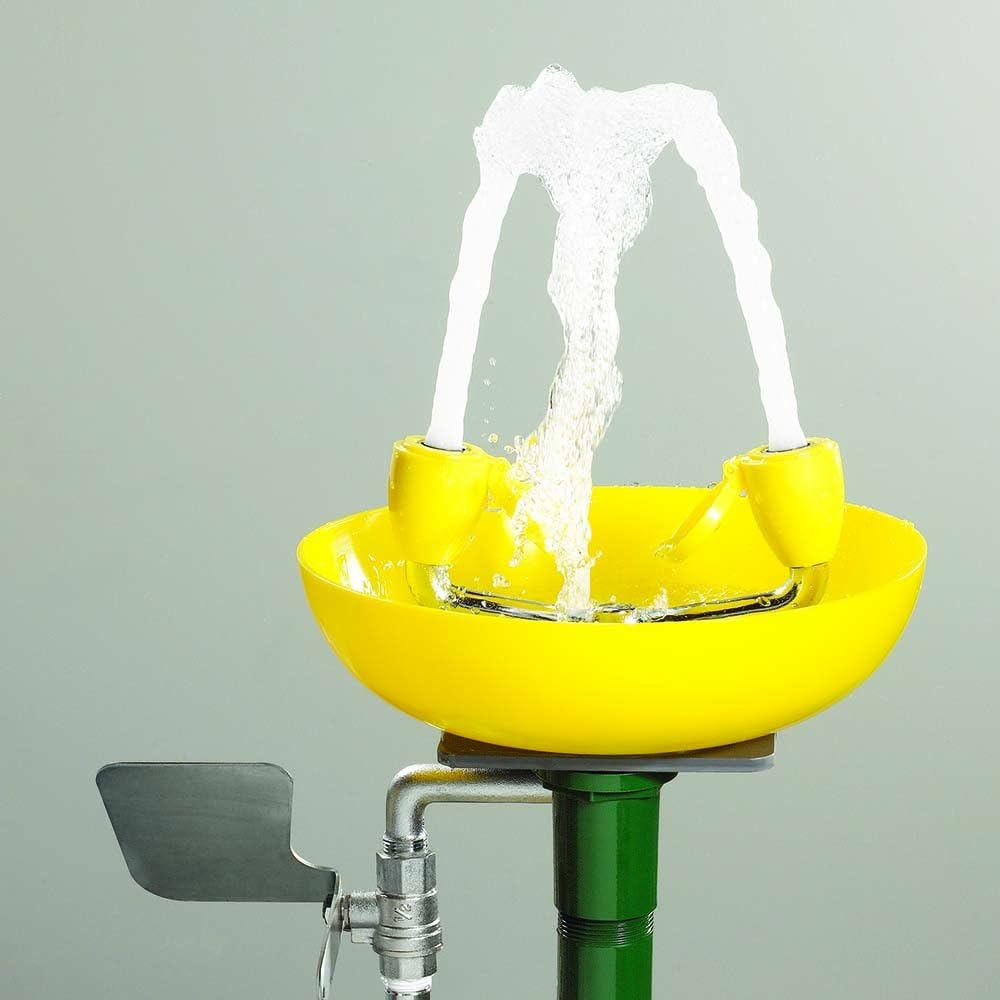 Speakman, Yellow SE-580 Traditional Series Wall-Mounted Emergency Eyewash - Science Lab Eye Wash Units - 