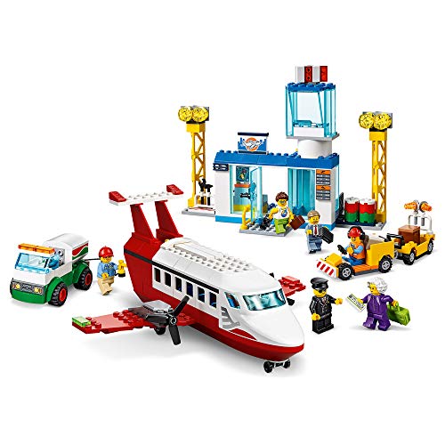 LEGO-City-Airport-Aeroporto-Centrale-con-Aereo-Giocattolo-Camion-del-Carburante-e-Minifigura-del-Pilota-60261