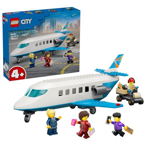 City Avión de Pasajeros de Juguete – Kit de Maquetas con 4 Minifiguras Inc. Piloto y Accesorios para Juegos de Viajes – Set Educativo – Regalo de Cumpleaños para Niños de 4+ Años – 60492