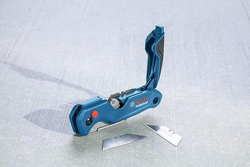 Coltello a serramanico universale con scomparto portalame nell'impugnatura in metallo (incl. 2 lame di riserva, in blister) - Amazon Exclusive