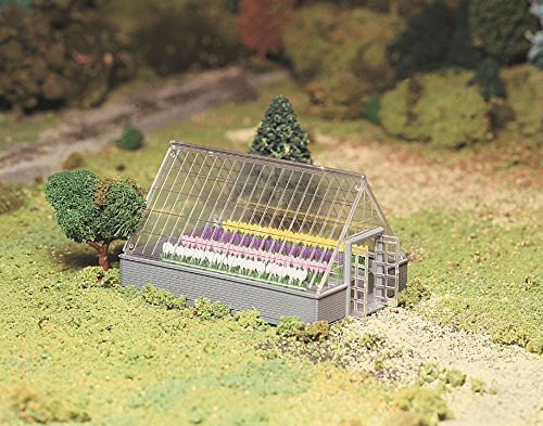 Bachmann Industries GreenHouse with Flowers Set, O Scale
