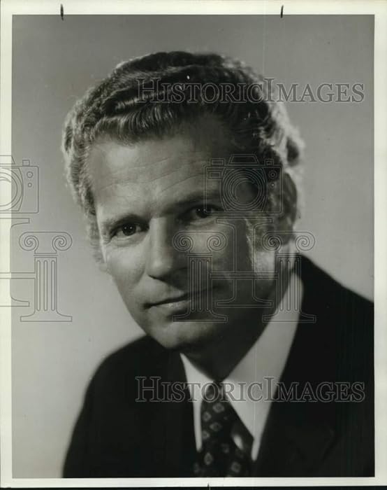 Historic Images -1975 Press Photo Dr. W.A. Holmes - saa41072