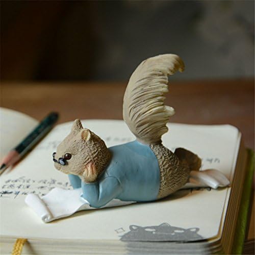 Heliyan Resin Miniature Squirrels Lift Up Pine Conesfairy Garden Decoration Accessories