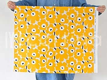 Amazon 正規輸入品 ハーフカットクロス Marimekko マリメッコ Mini Unikko ミニウニッコ 約70cm 50cm マリーゴールド 布 生地 通販