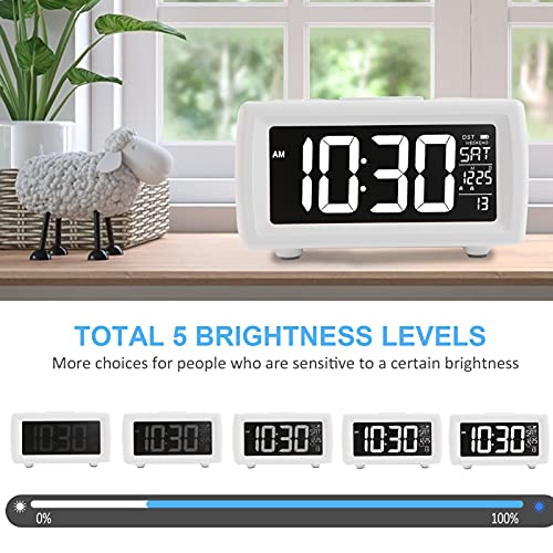 AZUTTA Digital Alarm Clock Radio 7Display Colors and 5Brightness