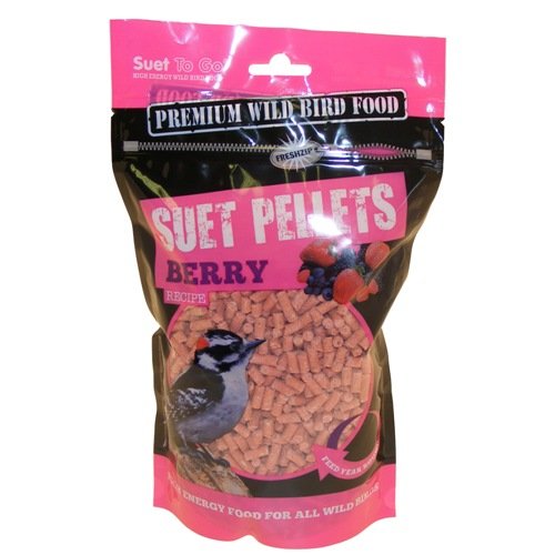 Suet To Go, Suet Pellets, Berry Flavour. 6 x 550g.