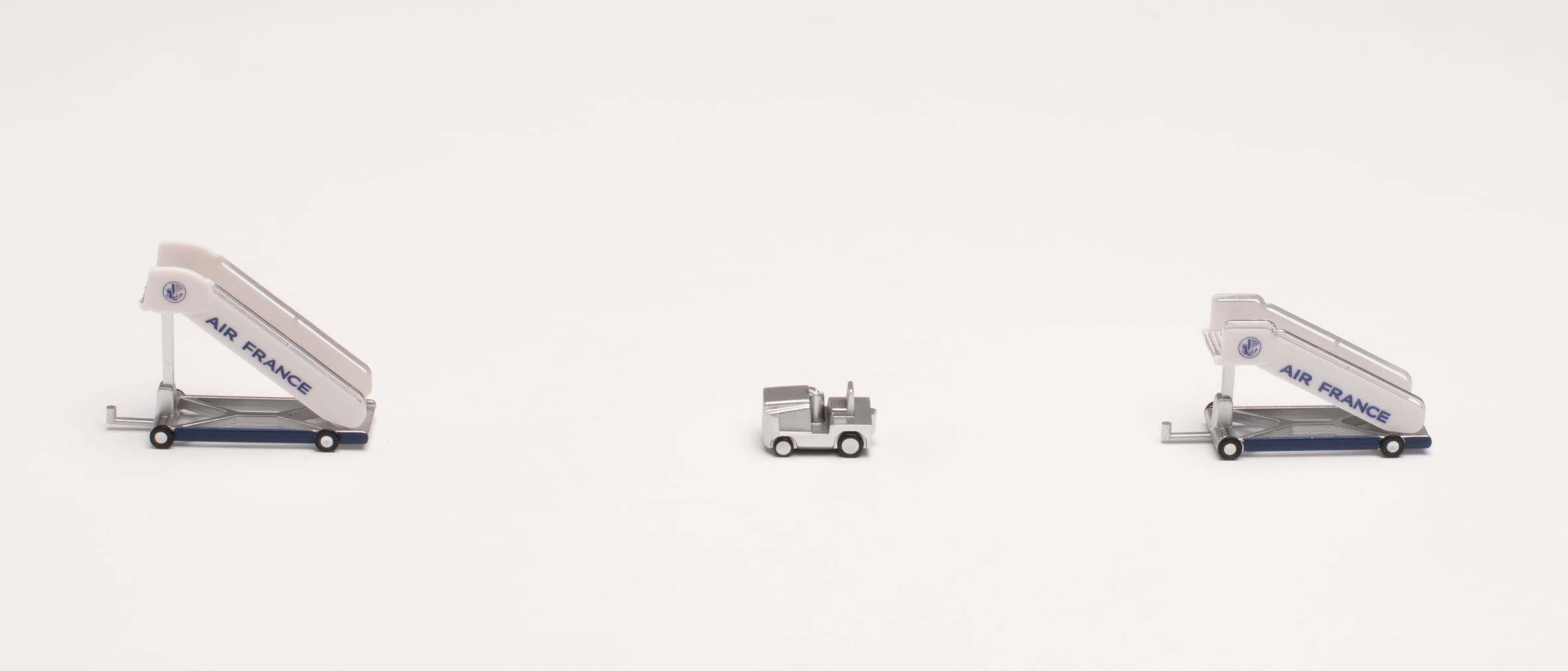 herpa 571876 Air France Historic Passenger Stairs (2) with Tractor (1) Accessories Model Making Miniature Models Collectible Item, Multi-Colour