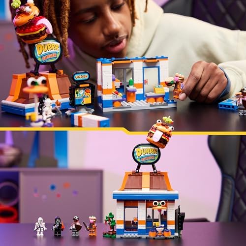 Fortnite Ristorante di Durrr Burger - Gioco Creativo con le Minifigure di Bombarola da Spiaggia, Manzo-boss e Makaber - Regalo per Gamer, Bambini e Bambine da 10 Anni in su da Collezione - 77076
