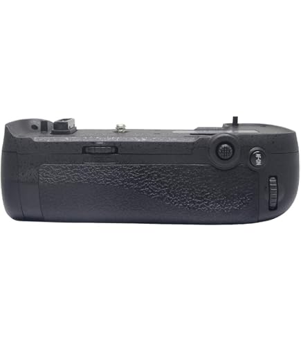 Amazon.com : Nikon MB-D17 Multi Battery Power Pack/Grip for D500
