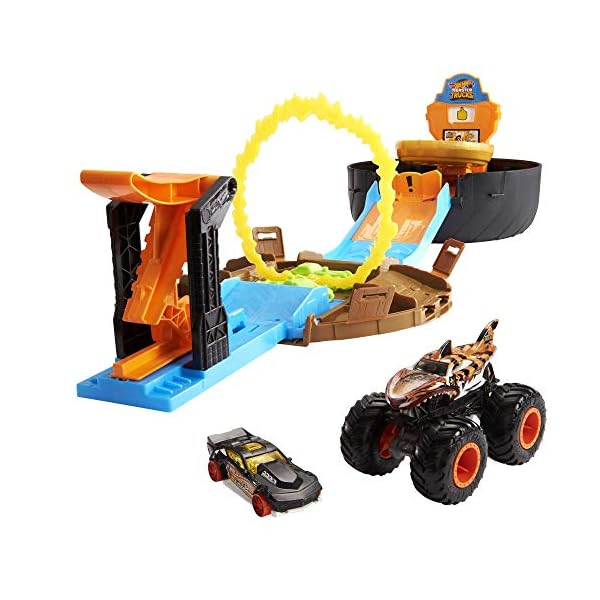 Hot Wheels Monster Trucks Stunt Tire Play Set Opens to Reveal Arena with Launcher, 1 Hot Wheels 1:64 Scale Car & 1…