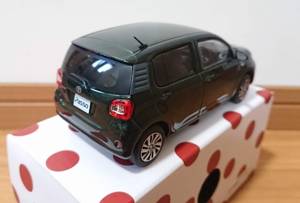 Amazon トヨタ パッソ Passo 1 30 カラーサンプルミニカー ダークエメラルドマイカ 未使用箱付 非売品 ミニカー ダイキャストカー おもちゃ