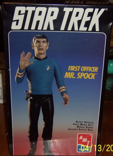 STAR TREK FIRST OFFICER MR. SPOCK AMT/ERTL MODEL KIT