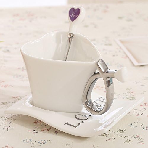 Heart shaped ceramic coffee cup Essential home The first cup of tea in the afternoon White