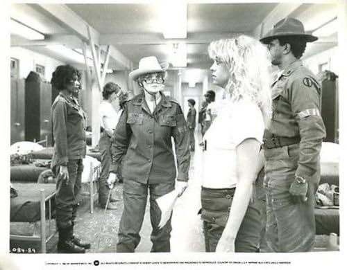 Goldie Hawn Eileen Brennan Private Benjamin Original 8x10 Photo Z875 At Amazon S Entertainment Collectibles Store