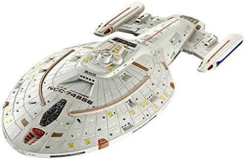 Revell level 04801 Star Trek series NCC-74656 U.S.S Voyager 1/670 [parallel import goods]