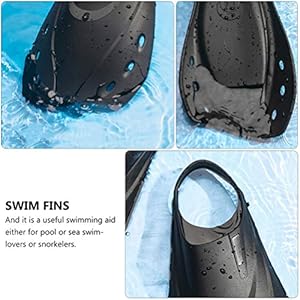 Schnorchelmasken taucherflossen herren, schnorcheln zubehör, Schnorcheln Accessories. Gute Qualität. Nicht leicht zu verformen, lange Lebensdauer unterstützen.
Kompakte Größe, tragbar und leicht, leicht zu transportieren.
Weiche Fußtasche, flexibel genug für Barfuß, kann aber auch mit Flossensocken oder Tauchstiefeln getragen werden, um die Füße eines Tauchers vor Kälte zu schützen.