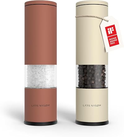 LARS NYSØM Salt & Pepper Grinder Set Manual Stainless Steel Red/Beige 18.7 cm