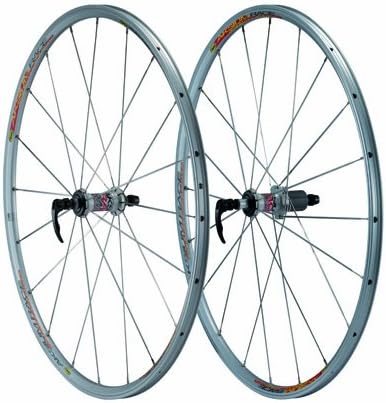 mavic aksium race 700c