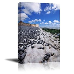 Beautiful Beach Scenery in Eastbourne England Wall Decor