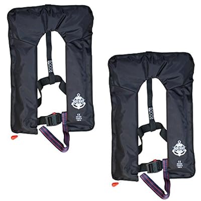 2 Stück vollautomatische Rettungsweste mit Bergungsschlaufen 160 Newton (Rettungsweste) 6 Schnorchelmasken 51opmmsYogL. SS400 2 Stück vollautomatische Rettungsweste mit Bergungsschlaufe
der Automatik-Mechanismus ist so konzipiert, dass die Wahrscheinlichkeit der Auslösung durch Wellenschlag, Stöße oder abrupte Bewegungen äußerst gering ist, bzw. fast ausgeschlossen werden kann
gute Sichtbarkeit nach der Aktivierung durch gelbe Signalfarbe, alle verwendeten Materialien sind nach der europäischen Norm EN ISO 12402-7 zugelassen, Trillerpfeife EN ISO 12402-8 sowie Reflexstreifen nach SOLAS