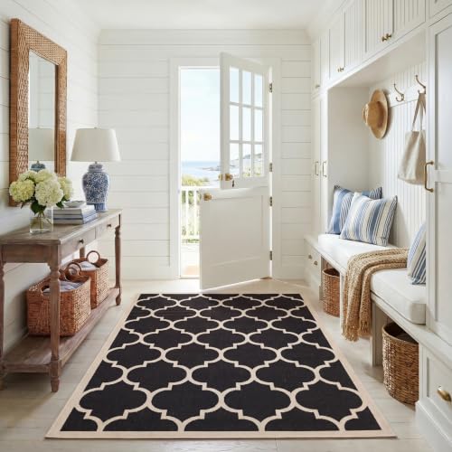 Safavieh Trellis Indoor/Outdoor Woven Rectangle Area Rug, Courtyard Collection, CY6914, in Black / Beige, 122 X 170 cm for Garden, Patio or Any Outdoor Space