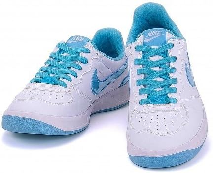 Amazon ナイキ レディース ローカット スニーカー エース Ace Sl Gs 158 3136 ホワイト ポラライズドブルー 24 0cm Nike ナイキ ウォーキング