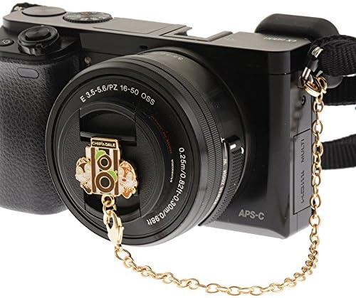 Amazon ディズニーストア 公式 レンズキャップストラップ チップ デール レトロカメラ カメラ 双眼鏡用ストラップ ホルダー 通販