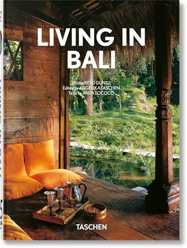 Living in Japan: 45th Ed. (45th Edition) (Multilingual Edition