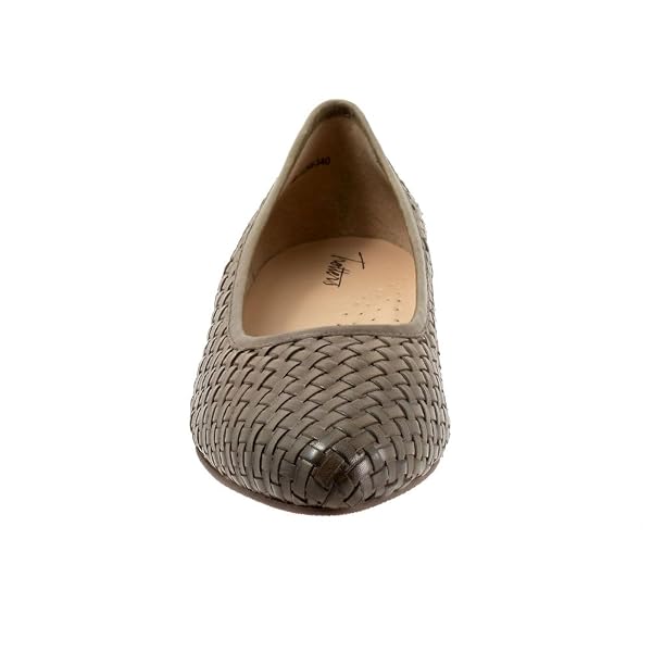 TROTTERS WOMEN’S JADE PUMP
