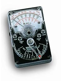 Triplett 3018 voltímetro analógico de mano, 18 rangos y funciones, 1