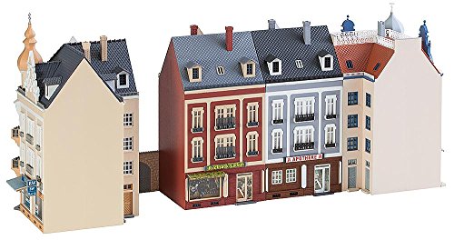FALLER Stadthäuserzeile BeethovenstraÃe Modellbausatz mit 1068 Einzelteilen 452 x 118 x 200 mm I Modelleisenbahn Zubehör H0 I Modelleisenbahn H0 Stadt – Bild 3