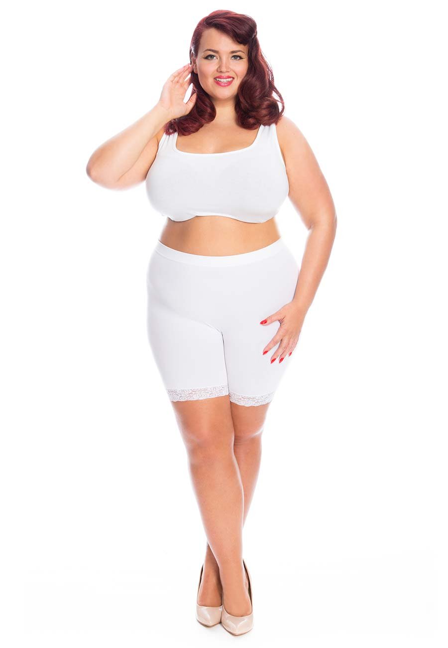 All Woman Large size lace underwear to prevent chafing of the thighs, made of lightweight fabric and with short non-slip leg cuffs. - White - 14-18
