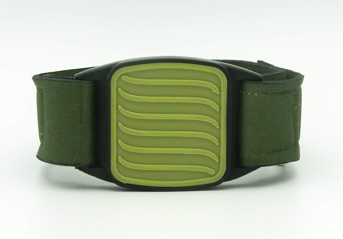 Protective Armband for Freestyle Libre Sensor, Sports Style - Wave Design (Olive Green & Black) (M)