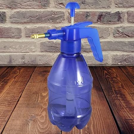 MAHA Classic Handheld Garden 1. 5 Litre Spray Bottle Chemicals, PESTICIDES, NEEM Oil and Weeds Lightweight Pump Pressure Water Sprayer (Multi Colour)