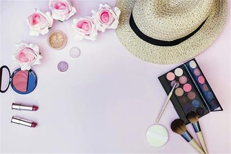 Amazon Aofoto 9 6フィート メイクアップ背景 写真 コスメ ブラシ アイシャドウ リップスティック ローズ フラワー ハット ビニール コンピュータ プリント 写真 背景 ファッション 女の子 誕生日パーティー ビデオ ディスプレイ 写真ブース 小道具 バックペーパー