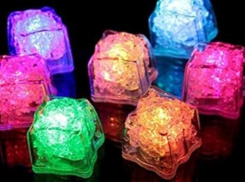 12 LED Eiswürfel für Getränke - bunt blinkende leuchtende Multicolor LED Ice-Cubes für die Bar, Hochzeit, Cocktail Dekoration