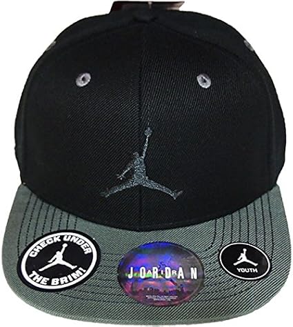 Amazon Co Jp Nike ナイキ エアジョーダン グレーthe Jordanジャンプマン刺繍ロゴ付きキャップ 約55 60cm ユースサイズ 8 歳 Air Jordan 並行輸入品 服 ファッション小物