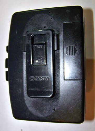 SONY-WALKMAN-Cassette-AM-FM-Radio-Model-WM-FX10-Belt-Clip