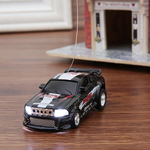 Rumfo Cans Type mini RC Radio Remote Control Micro Racing Car Portable Pocket Toy Car with 4pcs Roadblocks Toys Kids Gift