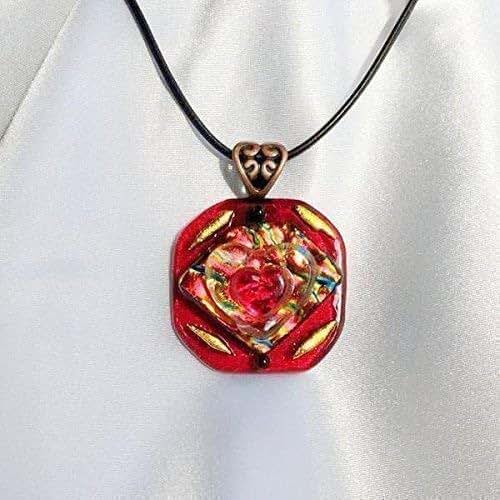 QUEEN OF HEARTS Jewelry Pendant & Necklace Red