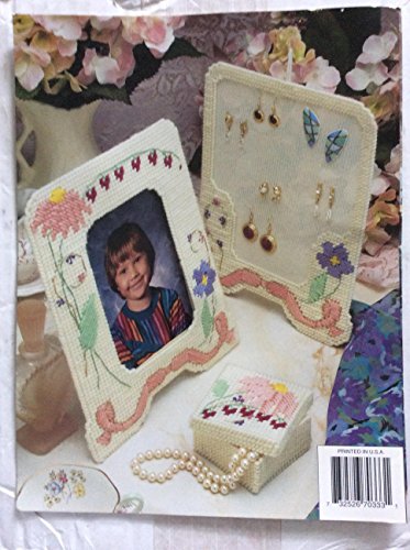 Plastic Canvas Floral Bouquet Vanity Set by Dianne Davis - 870333