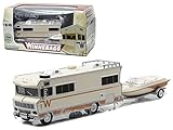 Greenlight 1: 64 1973 Winnebago Chieftain & Boat with Boat Trailer Diecast Vehicle