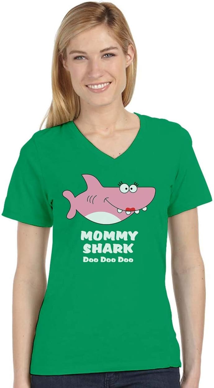Tstars - Mommy Shark Doo doo doo Gift for Mom V-Neck Fitted Women T-Shirt
