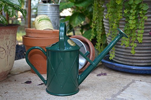 Haws Heritage Plastic Watering Can - Thumbnail 2