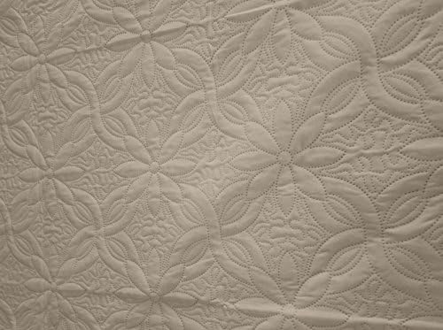 Regal Home Collections Pinsonic Quilt (Full/Queen) - Assorted Colors (Beige)