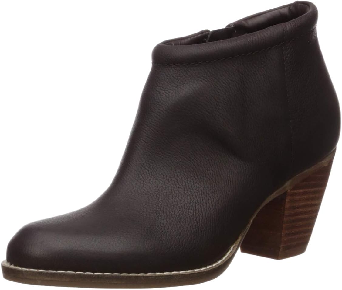 joanna bootie cole haan