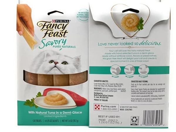 FANCY FEAST SAVORY PURÉE NATURALS WITH NATURAL TUNA IN A DEMI-GLACE CAT TREATS