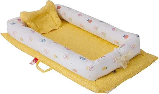 childrens play table with chairs