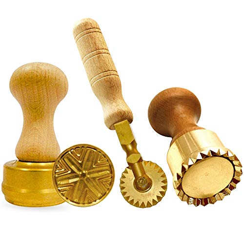 LaGondola Bundle : 1 Round Corzetti Stamp, 1 Round Professional Ravioli Stamp 50 mm and 1 Pasta Cutter Festooned in Brass and Natural Wood - Thumbnail 6